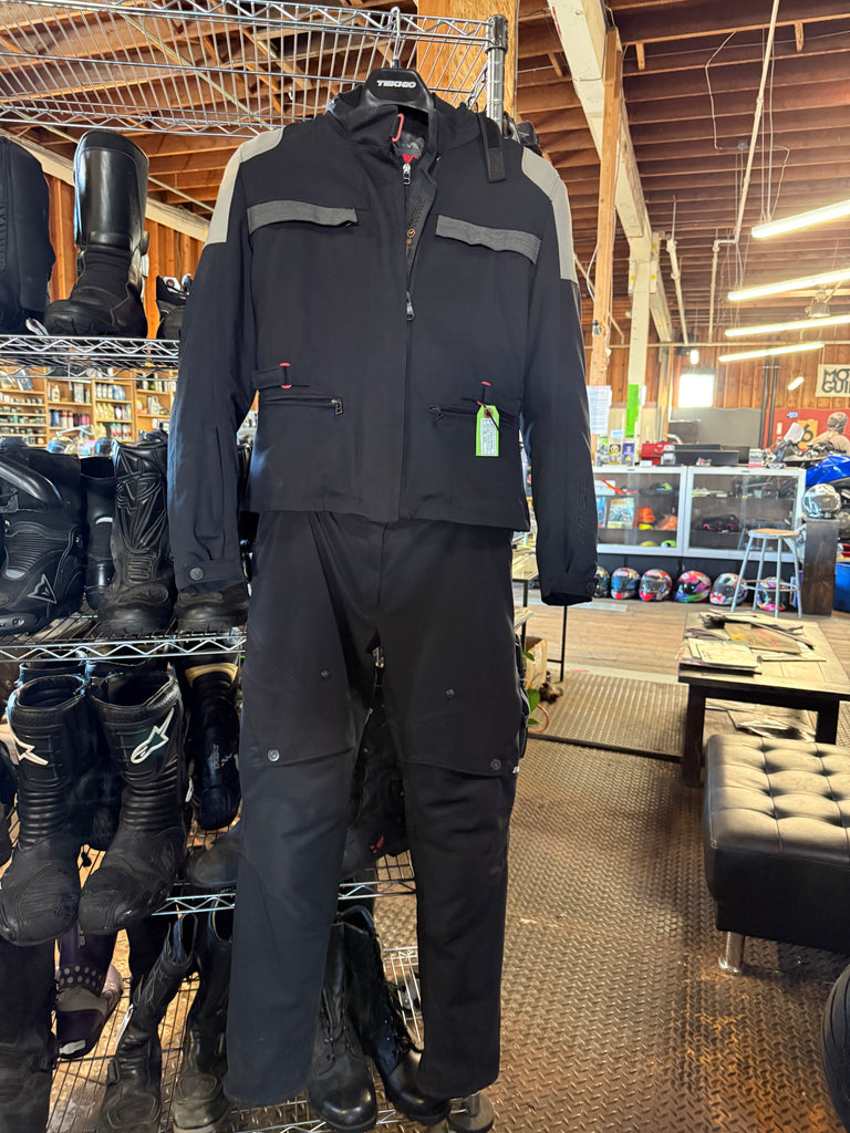 Dainese women’s suit